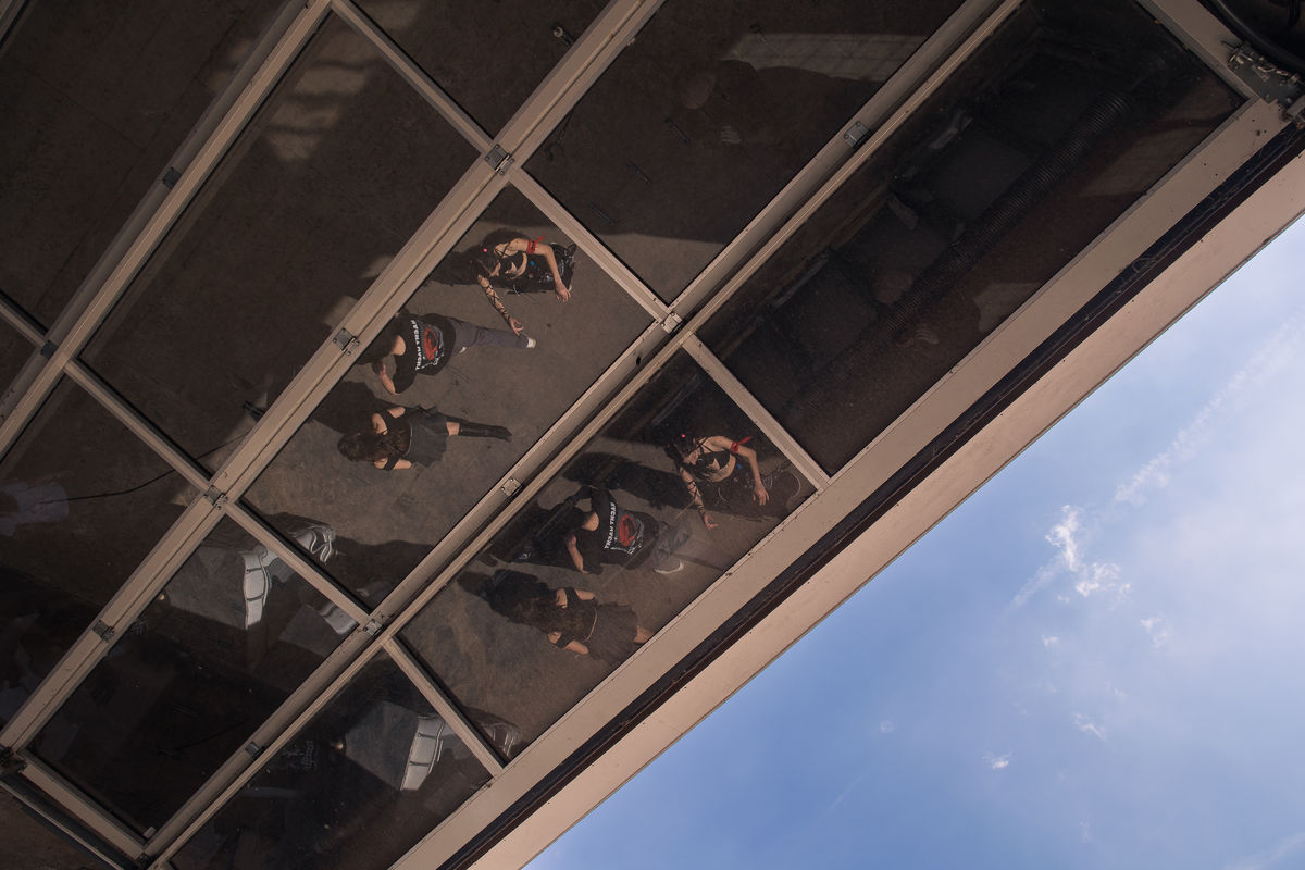 Loading... just a sec